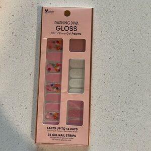 **MOVING SALE EVERYTHING MUST GO WILL ACCEPT MOST OFFERS** Dashing Diva Nails